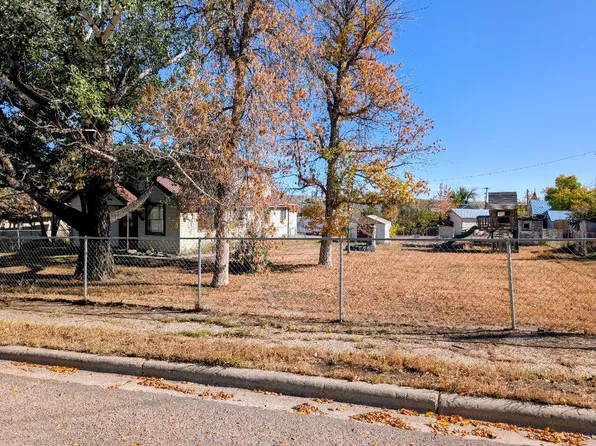 130 8th Ave N, Shelby, MT 59474