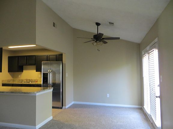 3rd image of 4648 Hathway Dr