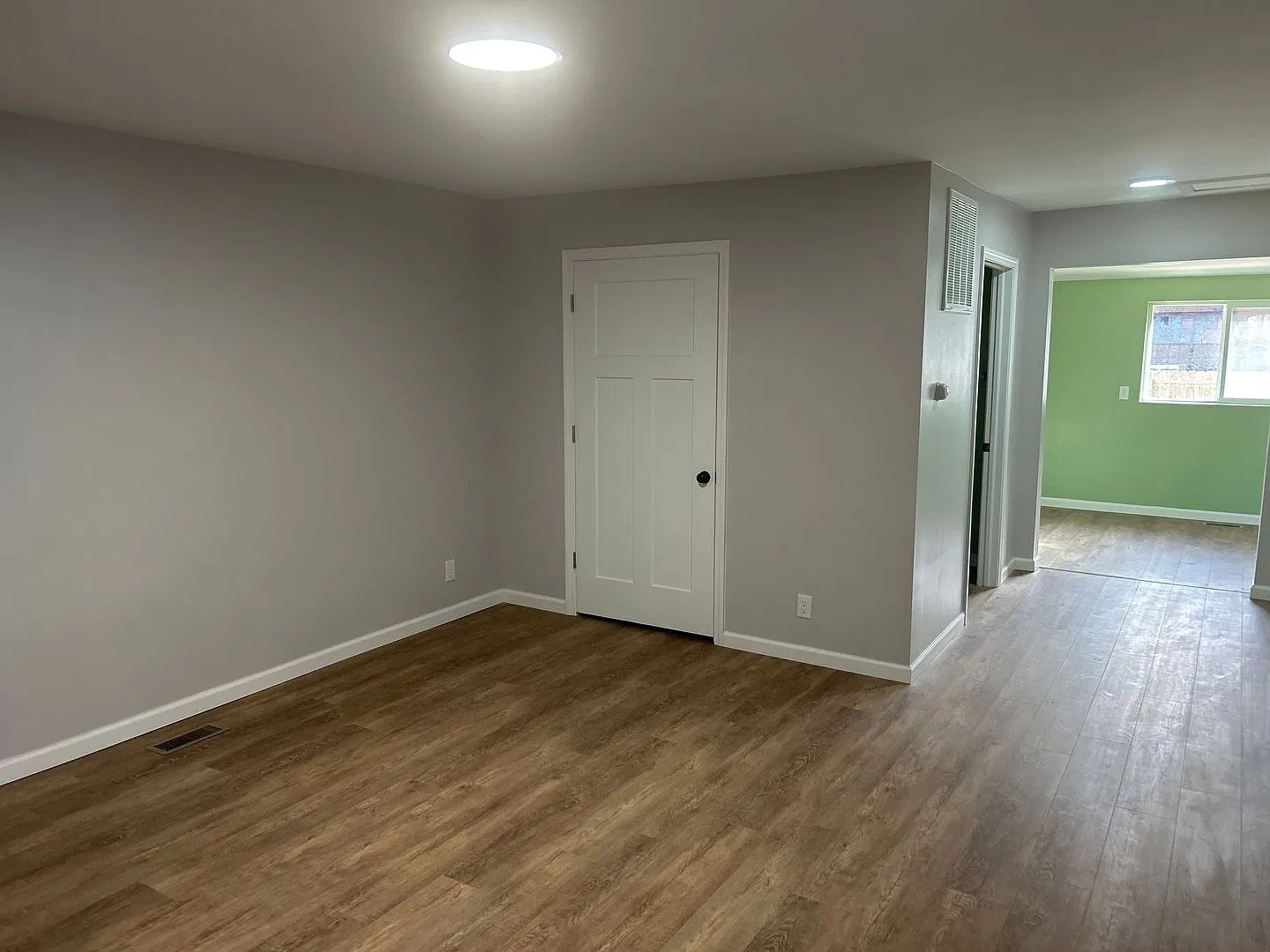 405 S Main St — Photo 2