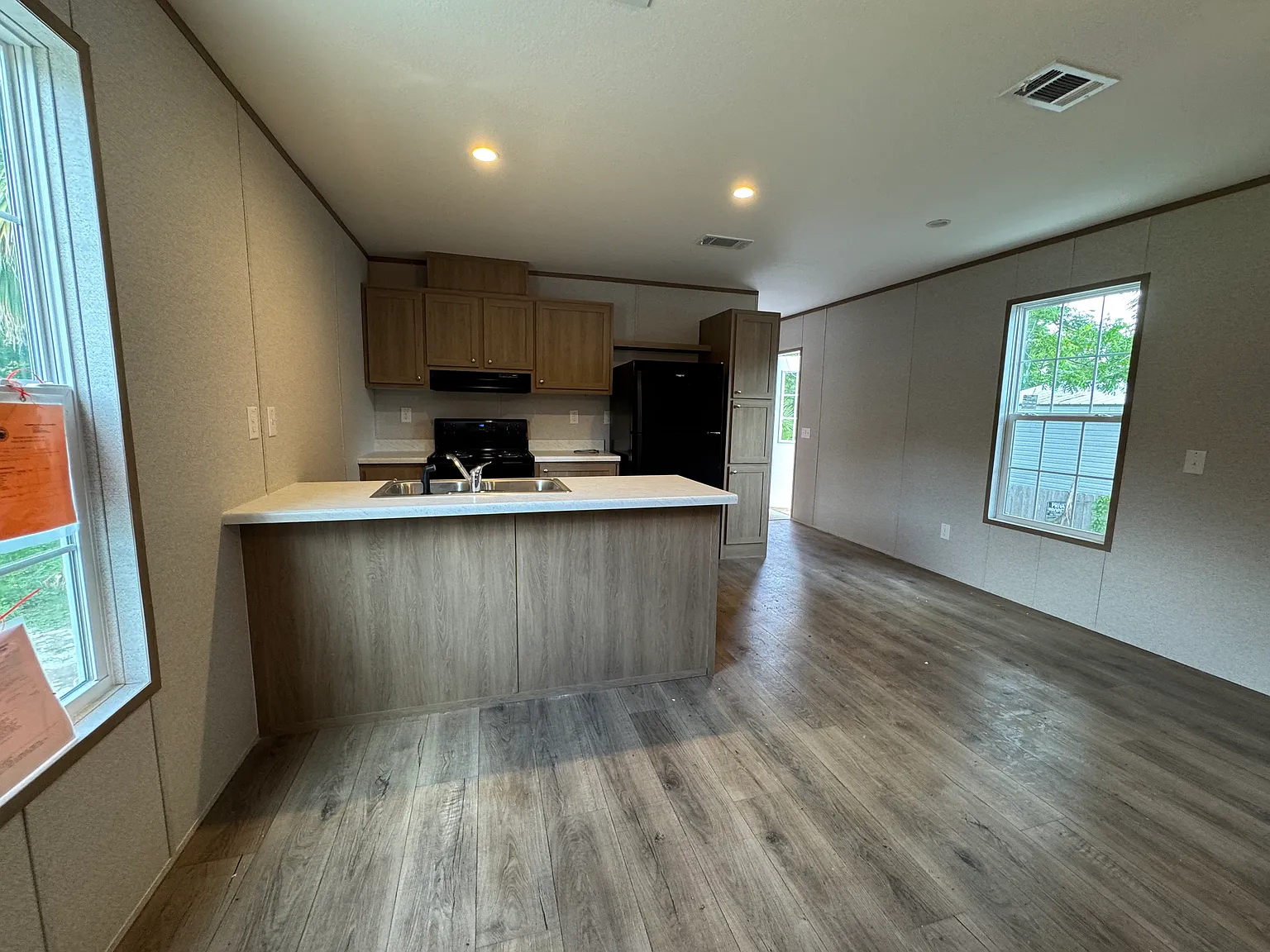 3 bed, 1000 sqft, $1,395 — Photo 3
