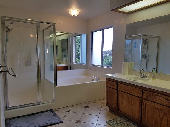 5th image of 1412 Janis Lynn Ln