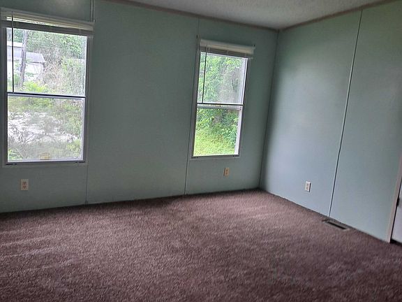3rd image of 1408 W Adams Ave