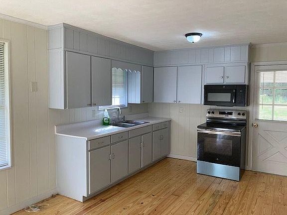 4th image of 709 Gatlin Rd NE