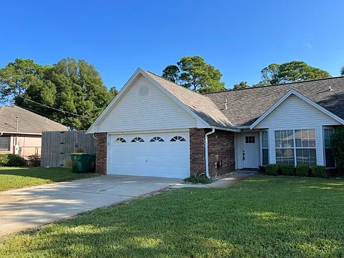 5 Neptune Dr Photo 1