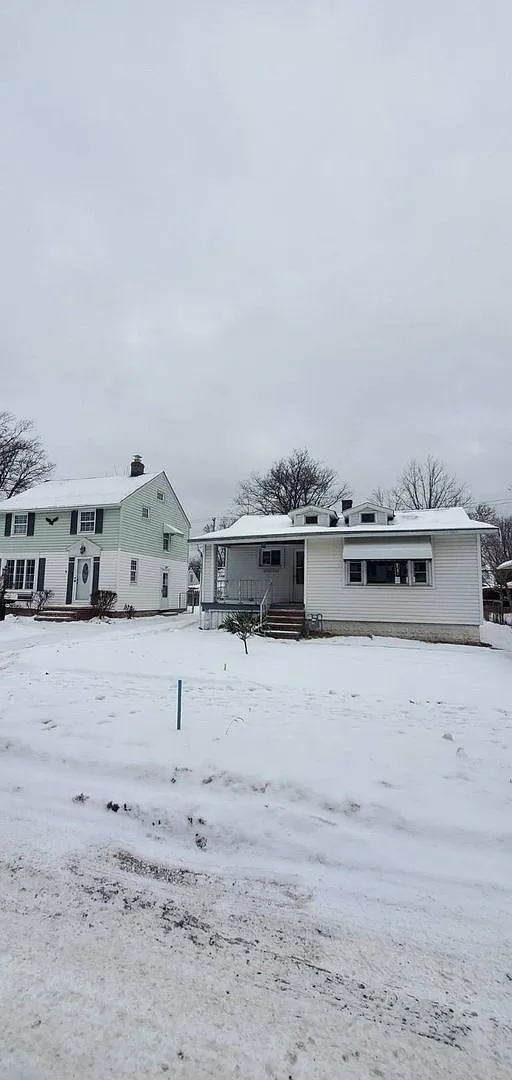 20632 Woodstock Ave photo 1