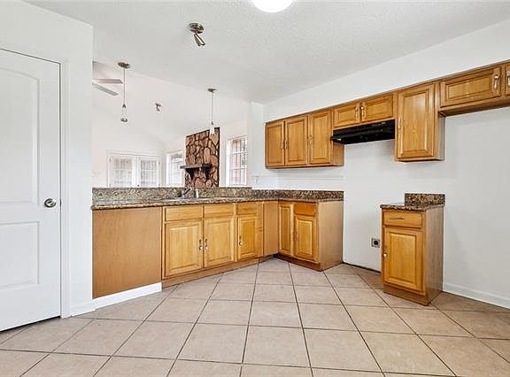 5th image of 4567 Viola St