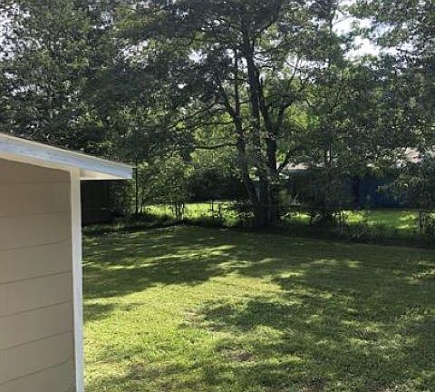 5th image of 3921 Wiggins Dr