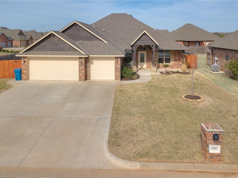 1st image of 1707 Pine Brk