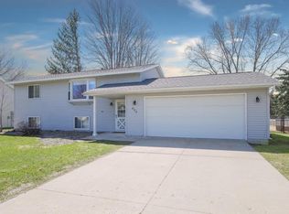 400 1st St NE, Kasson, MN 55944