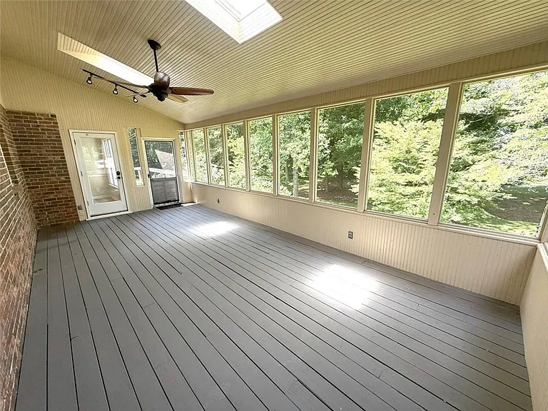 1150 Falstaff Dr — Photo 35