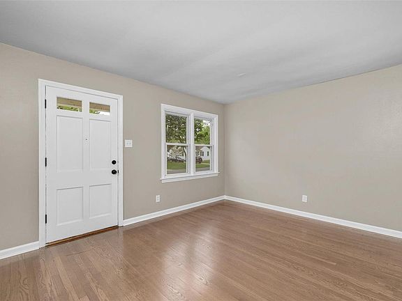 4th image of 1200 Saint Florence Dr