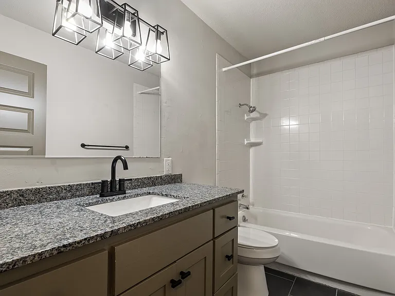 520 S Duncan Ave — Photo 4
