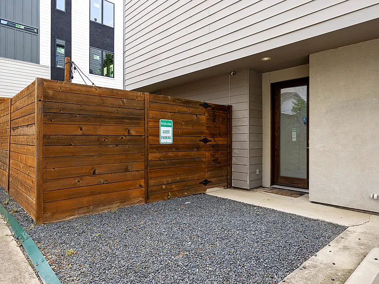 4616 Steel St — Photo 6