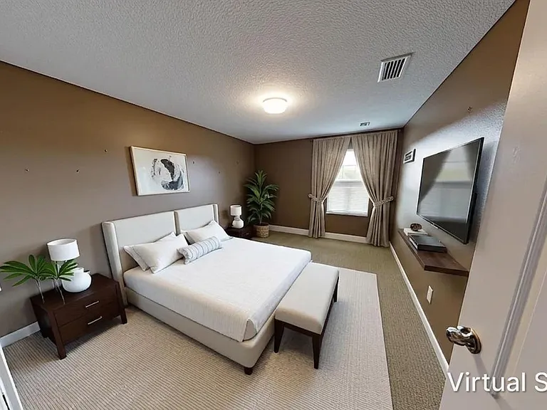 15695 Lexington Park Blvd — Photo 48