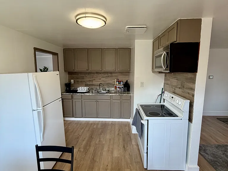 1708 N 17th Ave — Photo 14