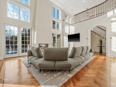 9 Vanderbilt Parkway, Dix Hills, NY, 11746