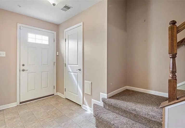 1922 Georgetown Dr — Photo 3