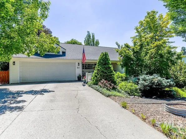 801 Conestoga Dr, Moscow, ID 83843