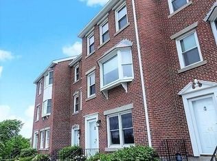 47 Breakwater Dr #11, Chelsea, MA 02150