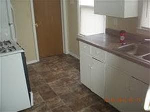 2nd image of 415 Hastings St NE #1