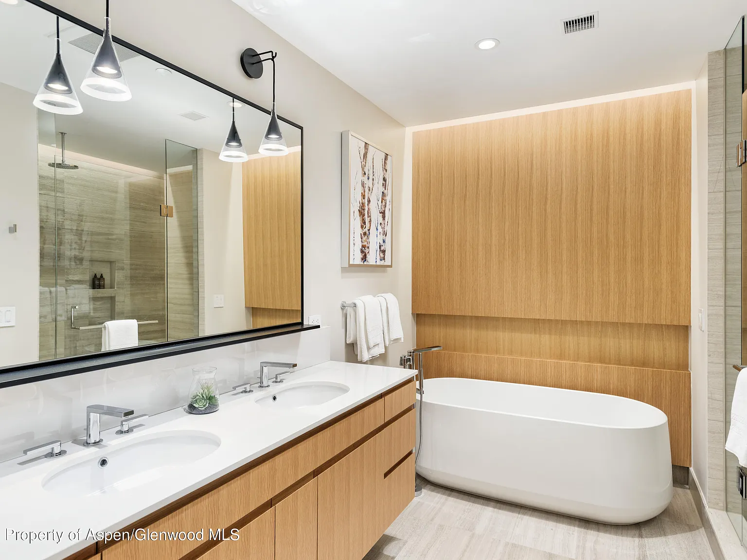 3 bed, 2010 sqft, $75,000 — Photo 4
