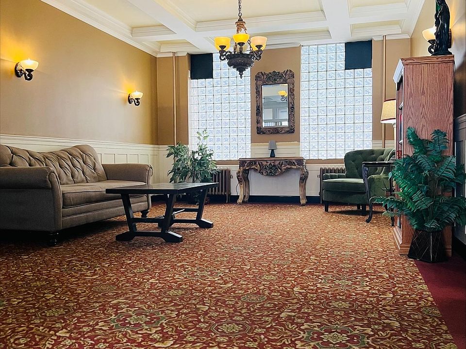 2nd image of 1425 Lasalle Ave APT 304