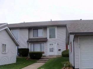 1917 Bates Pl, Downers Grove, IL 60516