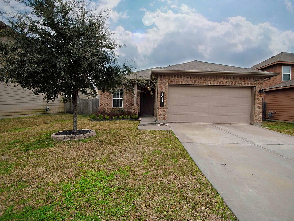 1st image of 7019 Hazelnut Ln