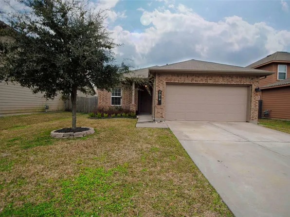 7019 Hazelnut Ln, Baytown, TX 77521