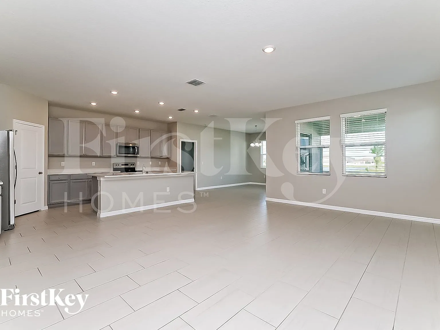 4 bed, 3.0 bath, 2185 sqft, $2,460 — Photo 2