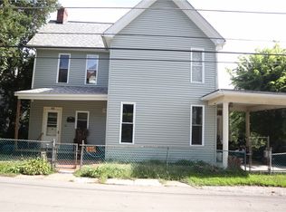 42 Pennsylvania Ave, California, PA 15419