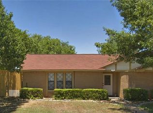 729 Roundtree Dr, Mesquite, TX 75150