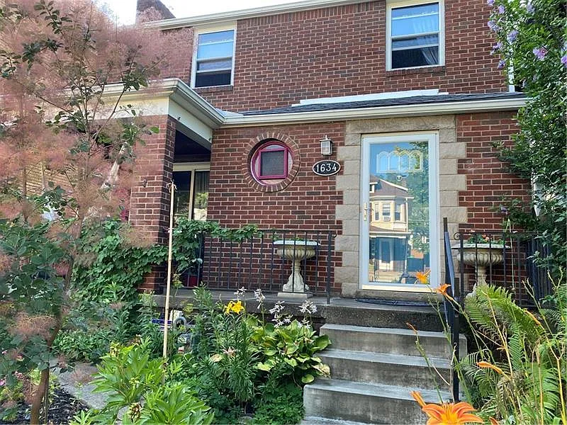 1634 Jancey St photo 1