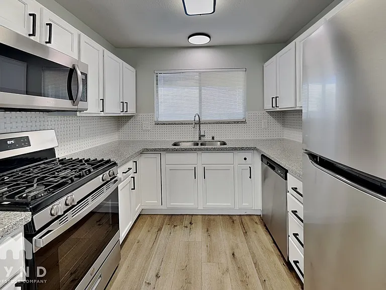 4336 Fox Point Dr — Photo 9