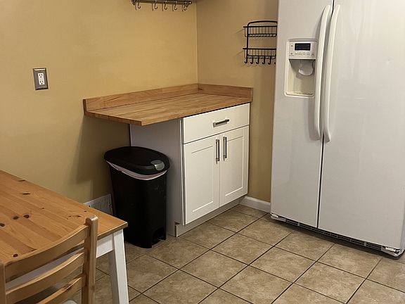 5th image of 215 Owens Ave