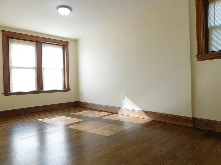 32 Dennison St — Photo 17