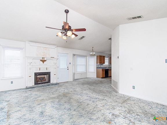 5th image of 1404 Westway Dr