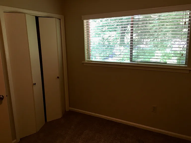 714 Goodman St — Photo 39