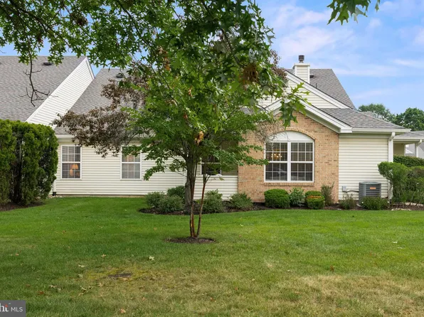 2902 Sweetleaf Ter, Mount Laurel, NJ 08054