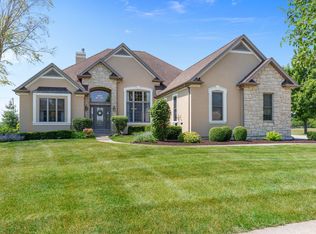 21440 S Redwood Ln, Shorewood, IL 60404