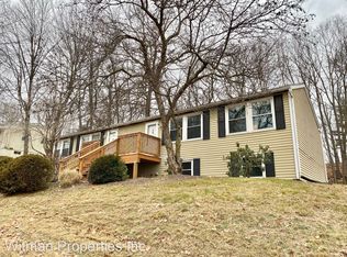 39 Laurel St, Greenfield, MA 01301