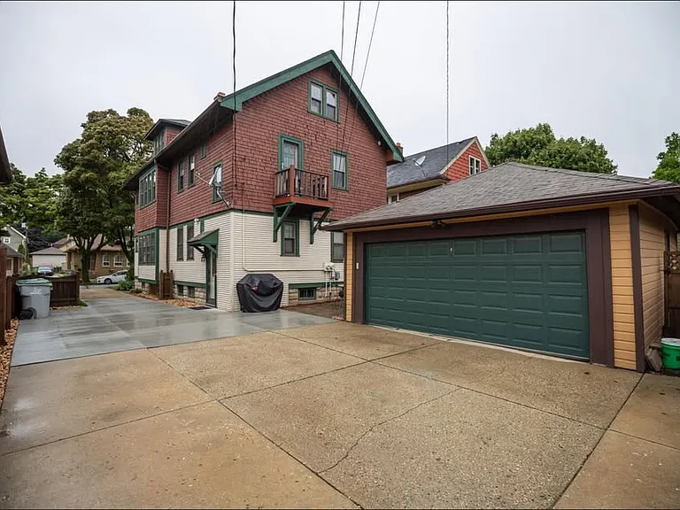 2350 N 55th St — Photo 16
