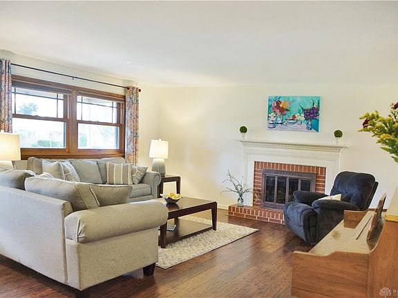 3rd image of 5122 Oak Tree Dr S