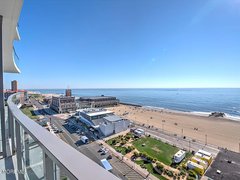 1101 Ocean Ave #1102 — Photo 36