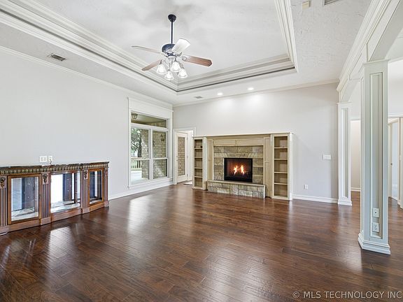 4th image of 102 Cambridge