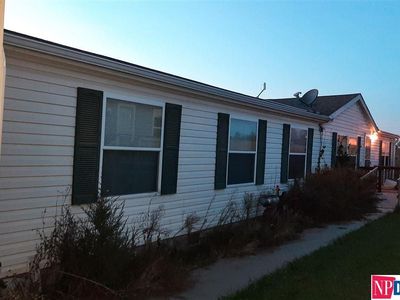 310 Whispering Pines Dr, Nickerson, NE, 68044