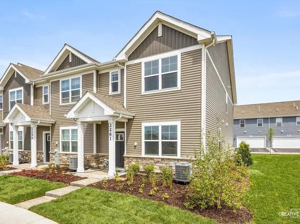 2261 Riesling Rd, Oswego, IL 60543