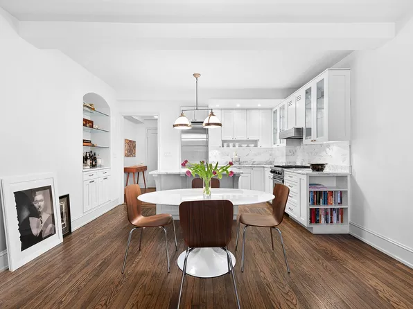 410 West 24th Street 6J image 2 of 7