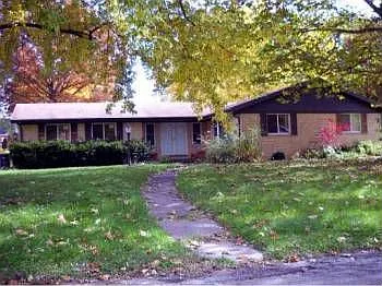 6102 Harrow Dr photo 1