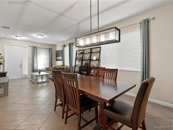 5th image of 2961 SW Venice Ct